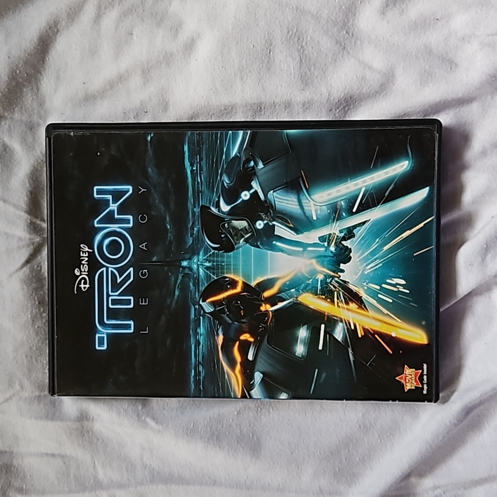 1/2 PRICE🔻Disney Tron Legacy DVD